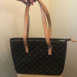 Louis Vuitton Medium Sized Shoulder Bag